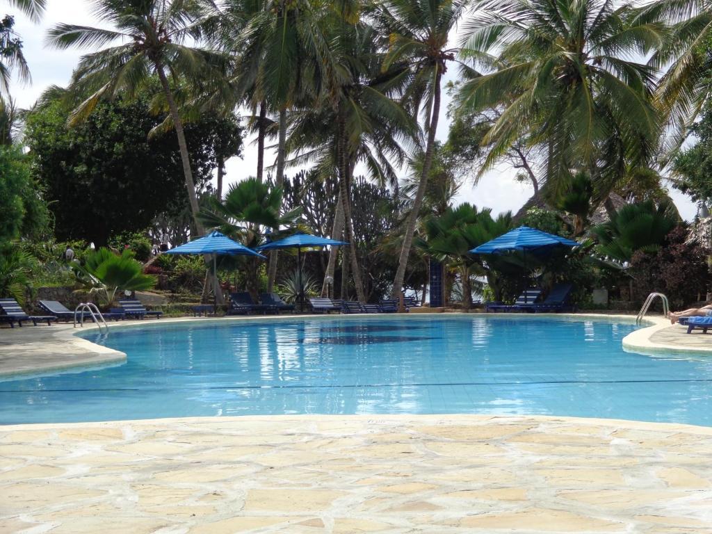 Kaskazi Beach Resort Diani Beach Exterior photo