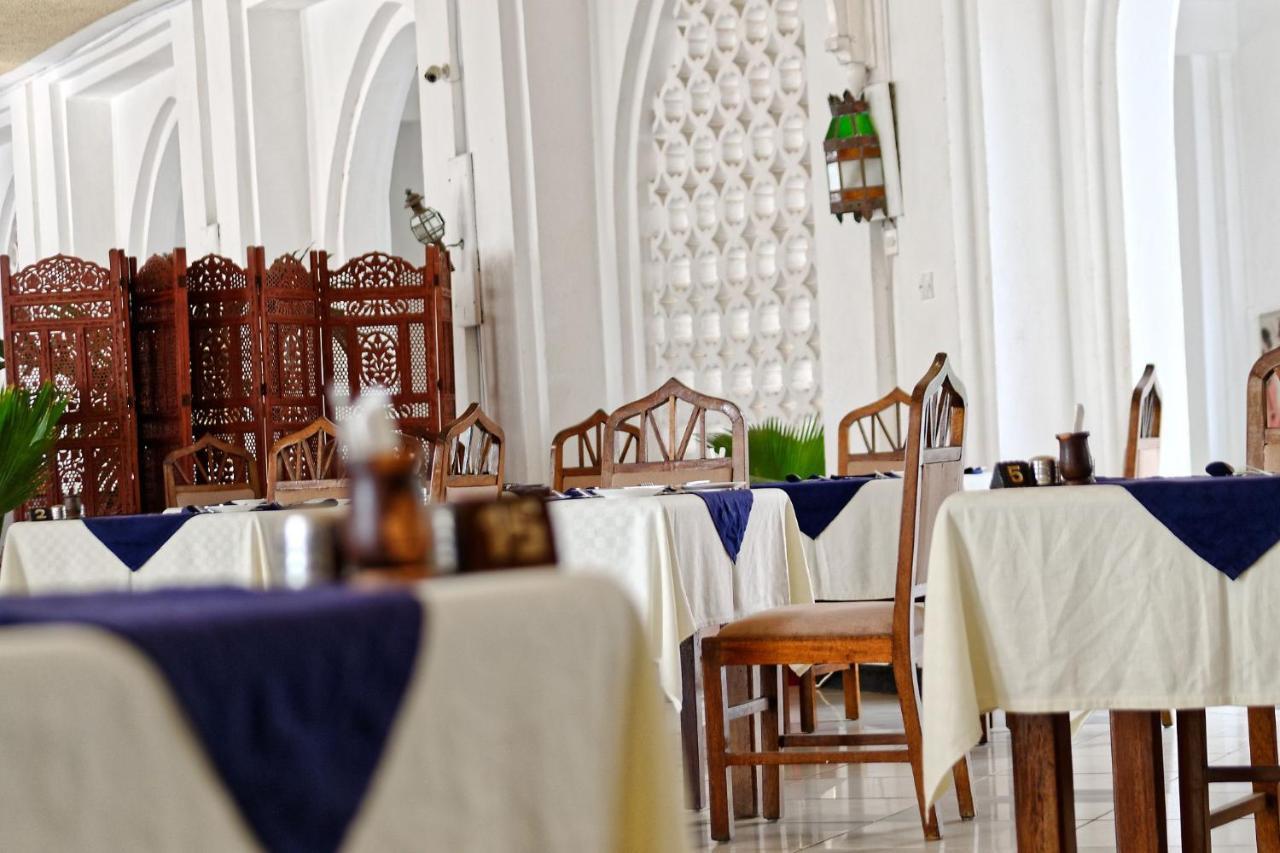 Kaskazi Beach Resort Diani Beach Exterior photo
