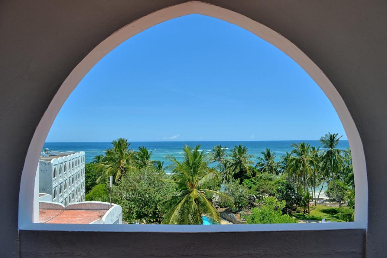 Kaskazi Beach Resort Diani Beach Exterior photo