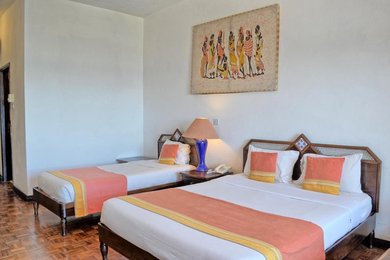 Kaskazi Beach Resort Diani Beach Exterior photo