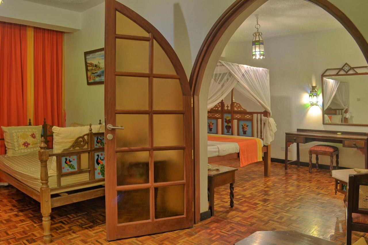 Kaskazi Beach Resort Diani Beach Exterior photo