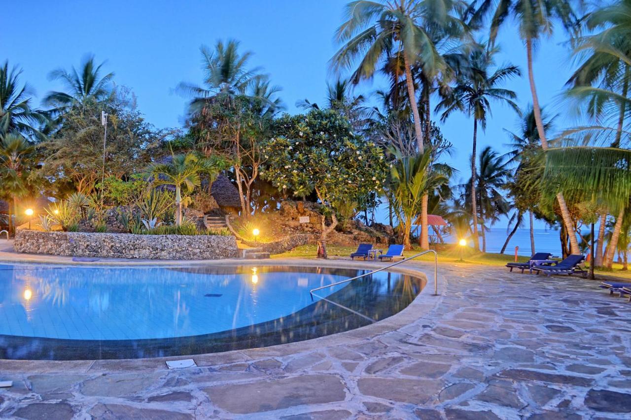 Kaskazi Beach Resort Diani Beach Exterior photo