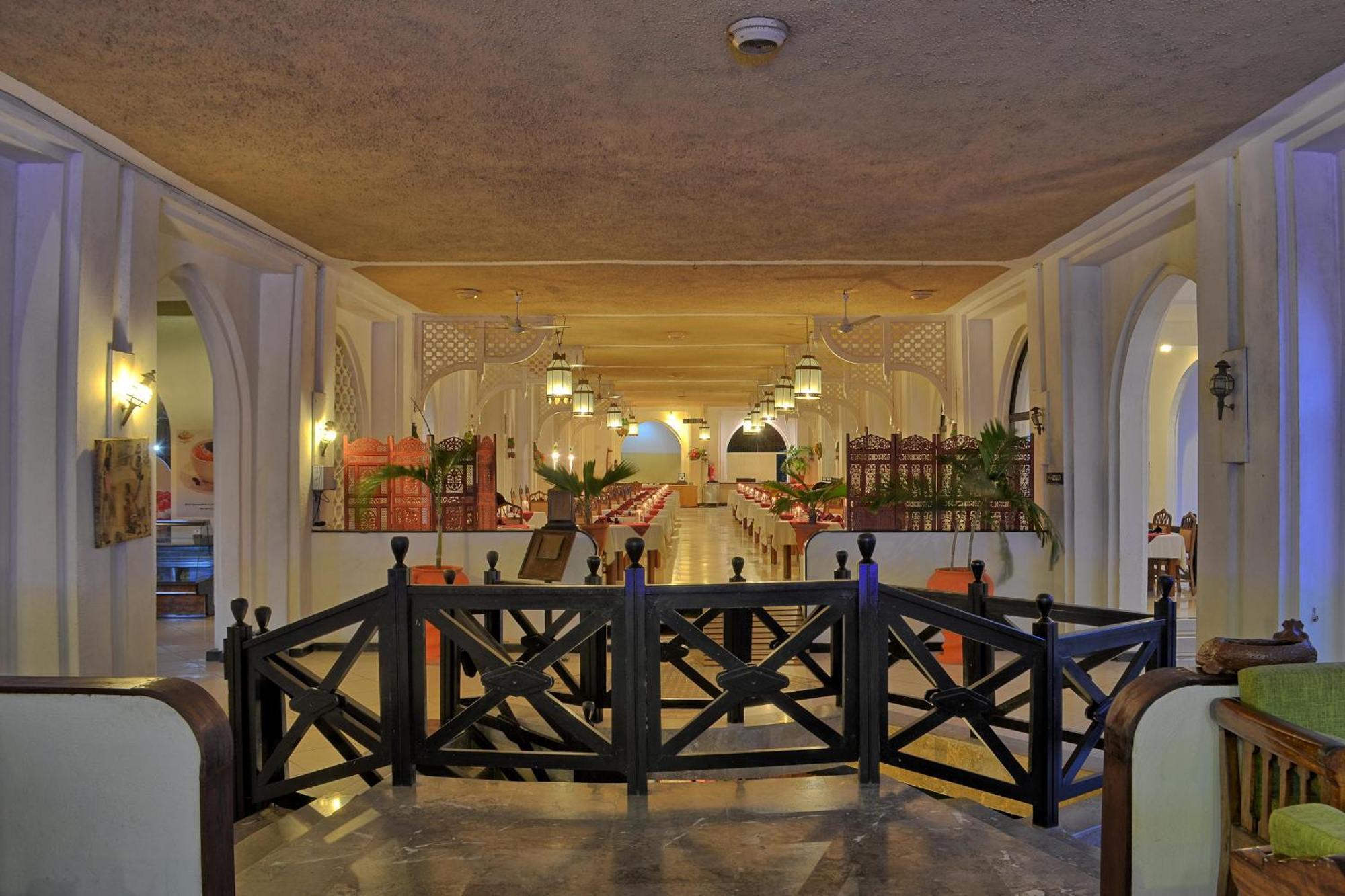 Kaskazi Beach Resort Diani Beach Exterior photo