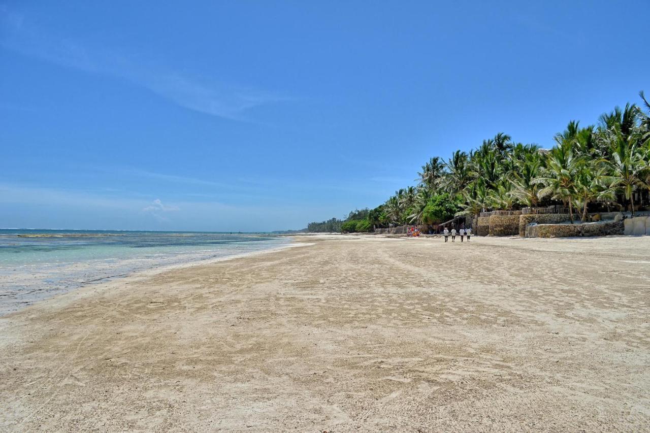 Kaskazi Beach Resort Diani Beach Exterior photo