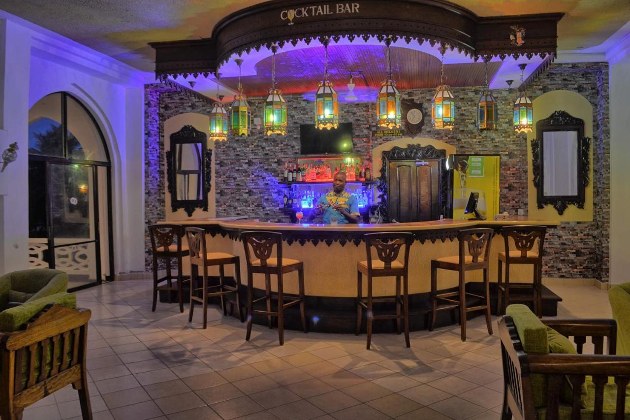 Kaskazi Beach Resort Diani Beach Exterior photo
