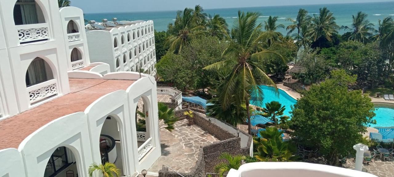 Kaskazi Beach Resort Diani Beach Exterior photo